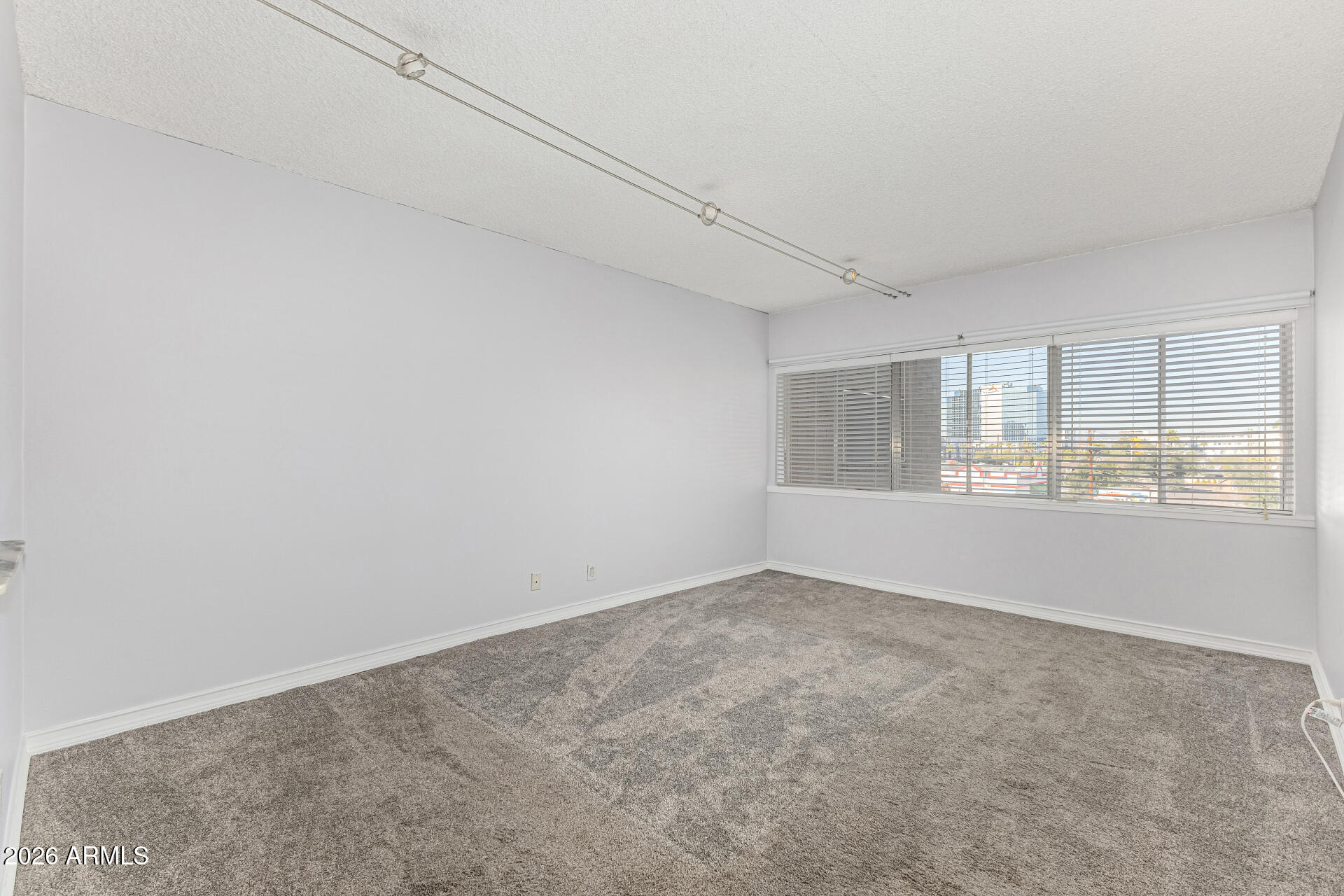 349 East Thomas Road, Unit E407 Phoenix, AZ 85012 - Photo 14 of 34 14-Thomas