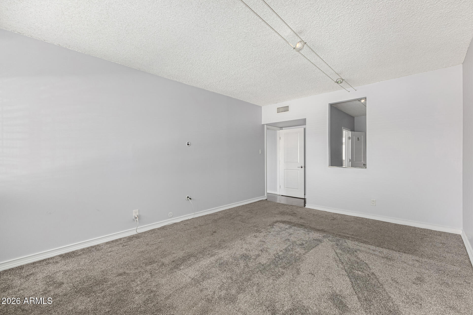 349 East Thomas Road, Unit E407 Phoenix, AZ 85012 - Photo 15 of 34 15-Thomas