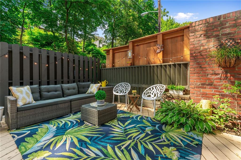 152 Maple Heights Road Pittsburgh, PA 15232 - Photo 3 of 23 Gallery Image 3