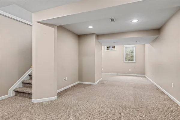 $299,900 | 32 Wind Loft Circle, Perinton, NY 14450