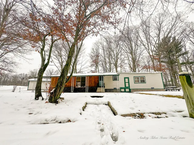 $260,000 | 8933 East M 20, Hesperia, MI 49421