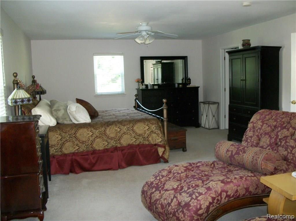 36125 Fredericksburg Road Farmington Hills, MI 48331 - Photo 35 of 63
