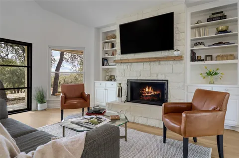 $1,549,000 | 1100 Norwood Road, Unit A/B, Dripping Springs, TX 78620