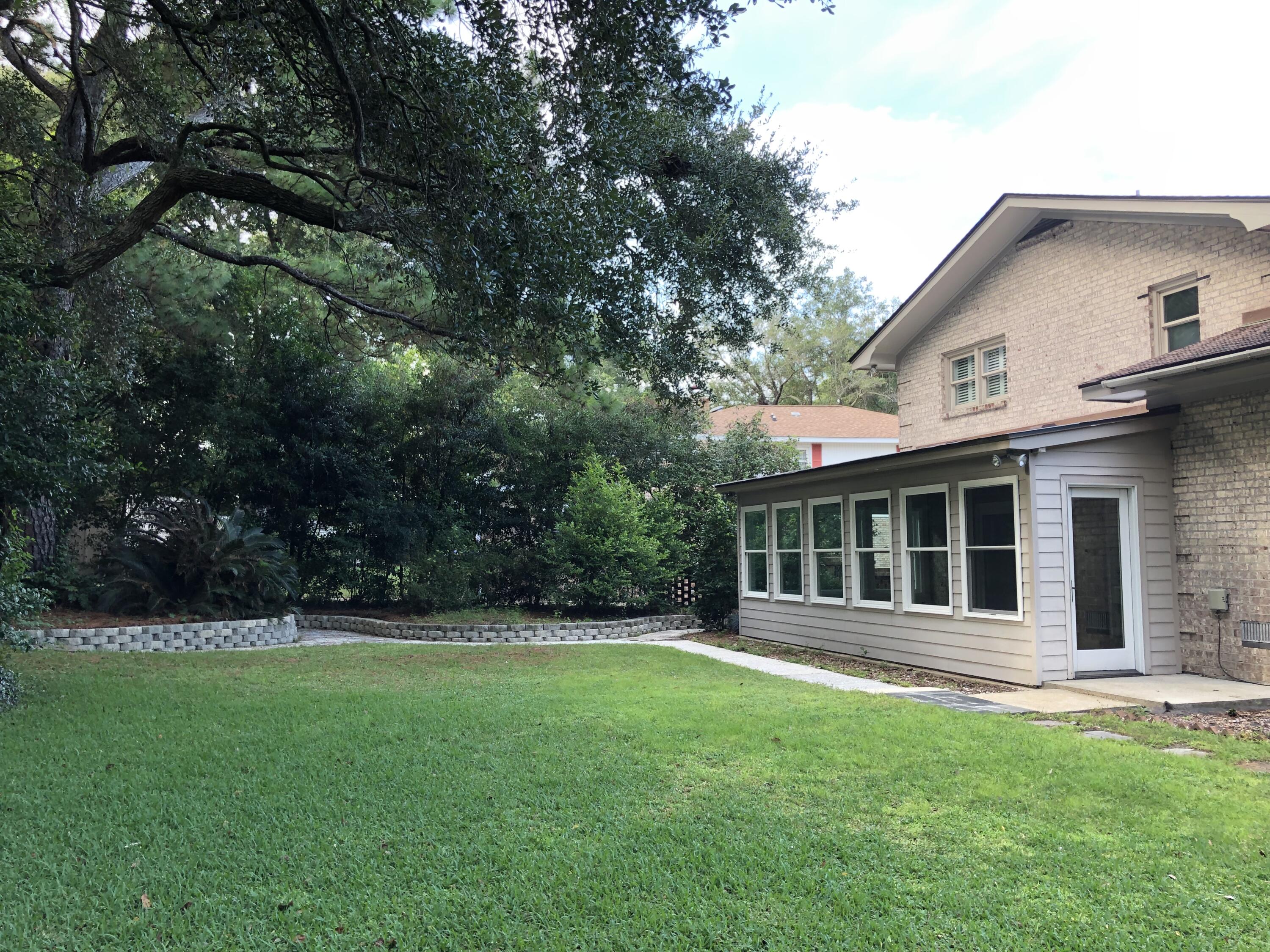 679 Pawley Road Mount Pleasant, SC 29464 - Photo 8 of 25 Mary Gearhart - 8