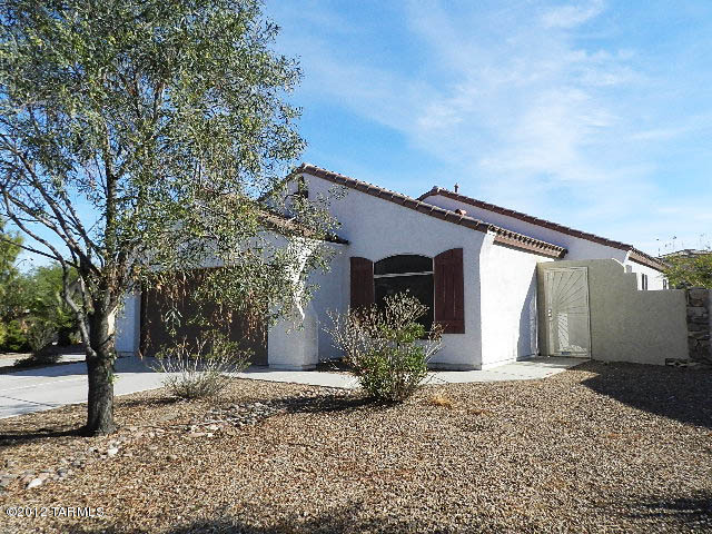 7633 West August Moon Place Tucson, AZ 85743 - Photo 2 of 25
