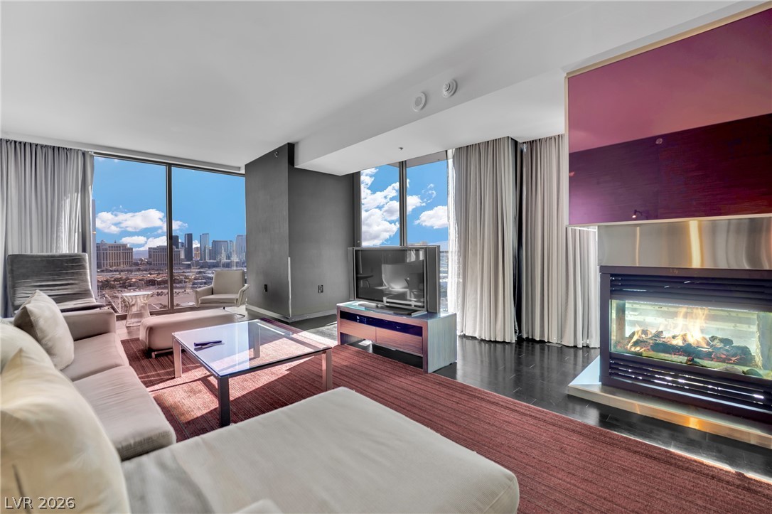 4381 West Flamingo Road, Unit 2022 Las Vegas, NV 89103 - Photo 5 of 71 Gallery Image 5