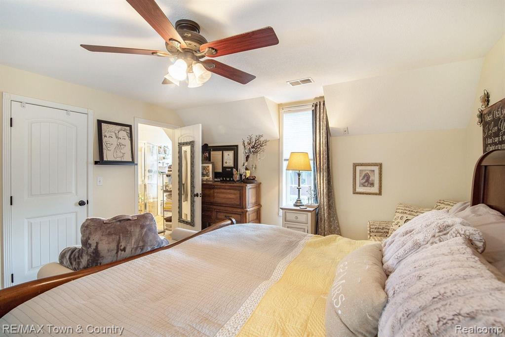 415 West Main Street Flushing, MI 48433 - Photo 22 of 37