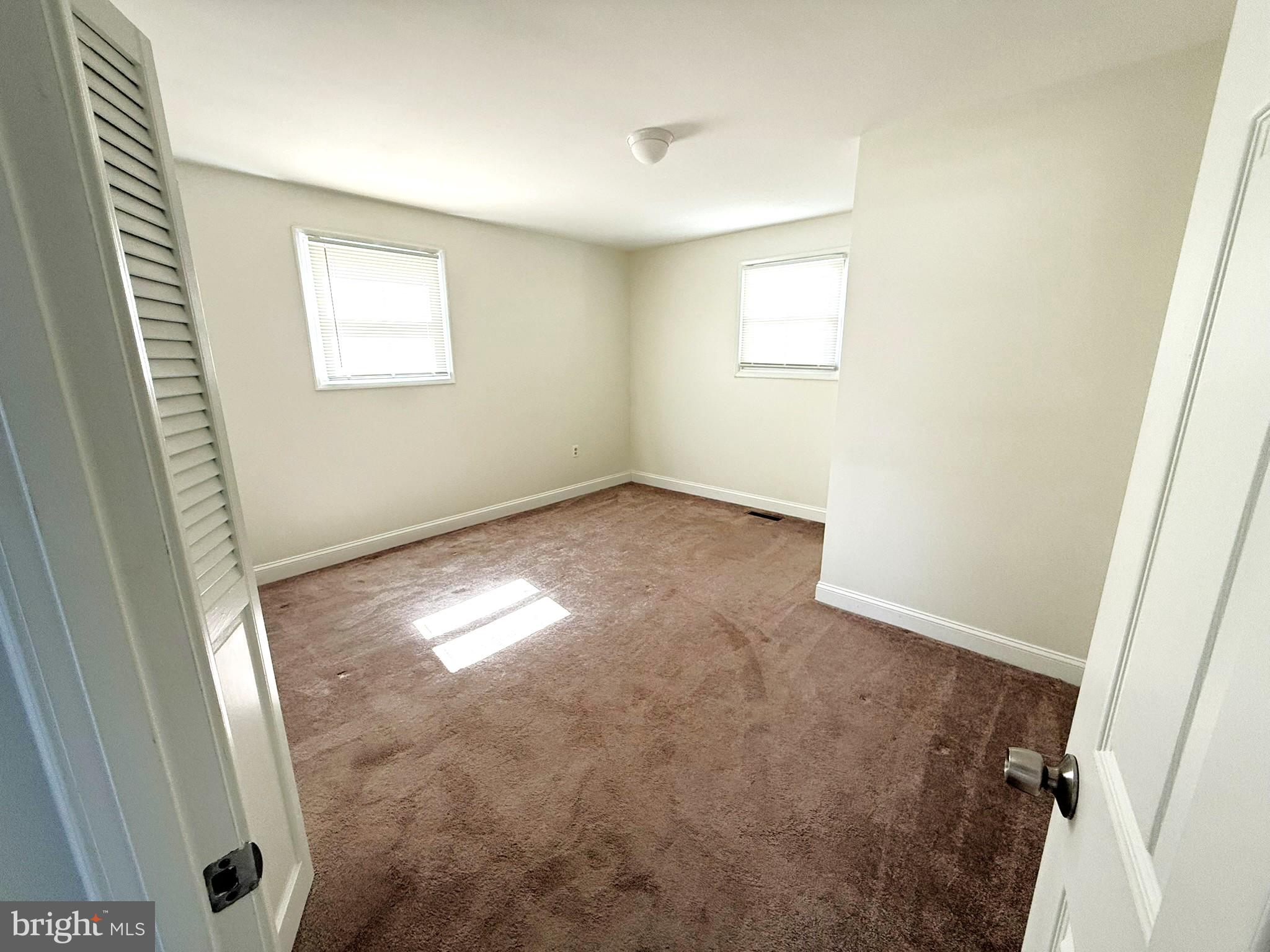 240 Federalsburg South Laurel, MD 20724 - Photo 23 of 36 an empty room with windows