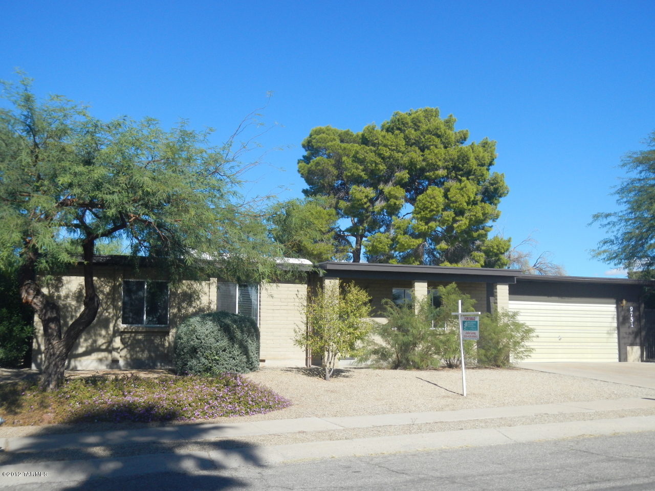 9751 East Sellarole Road Tucson, AZ 85730 - Photo 1 of 34 Gallery Image 1