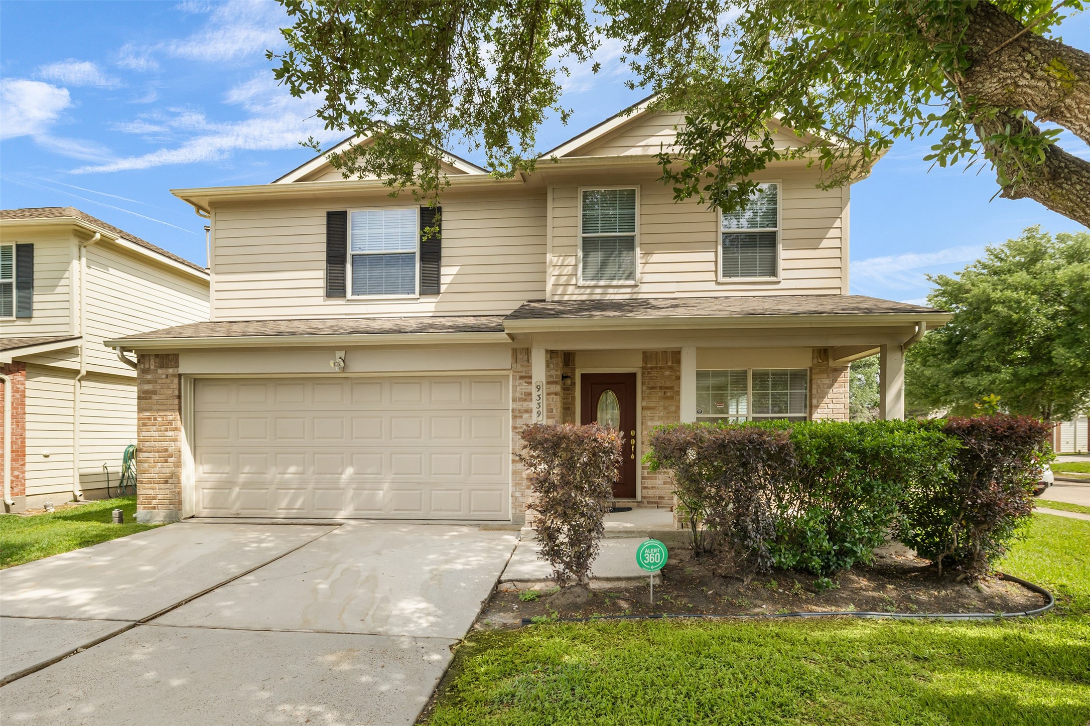 9339 Canady Park Lane Houston, TX 77075 - Photo 2 of 44 Nice front sitting porch.