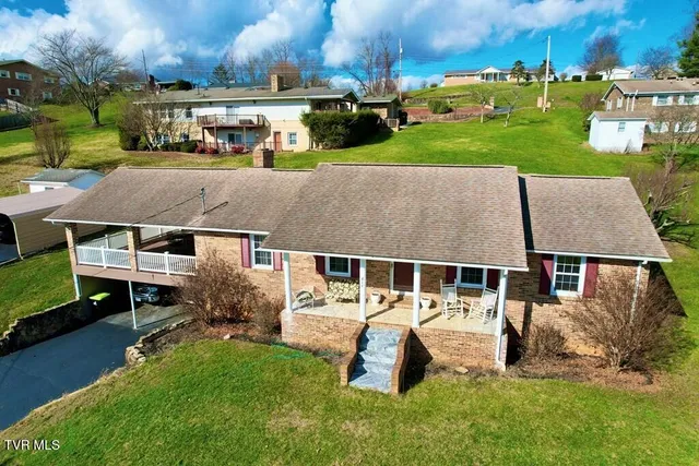 $274,900 | 817 Midnight Drive, Chilhowie, VA 24319