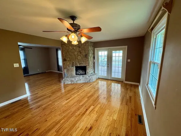 $274,900 | 817 Midnight Drive, Chilhowie, VA 24319