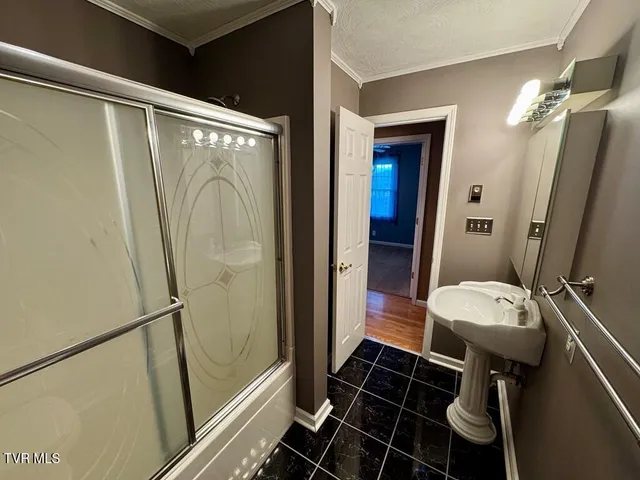 $274,900 | 817 Midnight Drive, Chilhowie, VA 24319