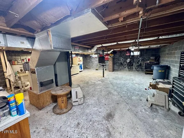 $274,900 | 817 Midnight Drive, Chilhowie, VA 24319