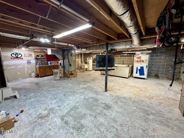 $274,900 | 817 Midnight Drive, Chilhowie, VA 24319