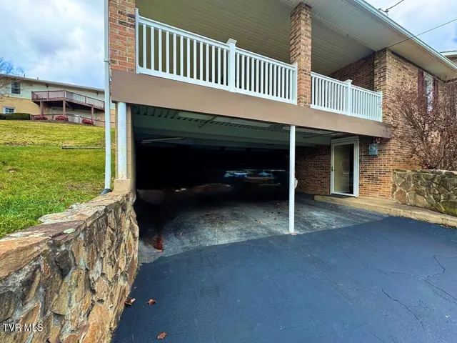 $274,900 | 817 Midnight Drive, Chilhowie, VA 24319