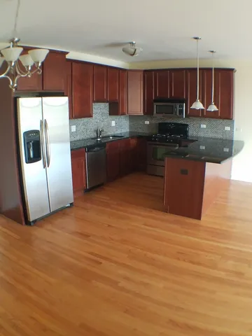 $2,275 | 3152 West Devon Avenue, Unit 4A, Chicago, IL 60659