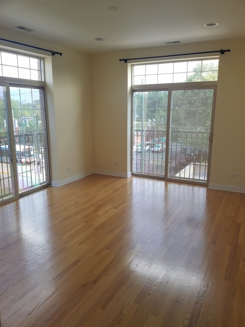 3152 West Devon Avenue, Unit 4A Chicago, IL 60659 - Photo 6 of 13