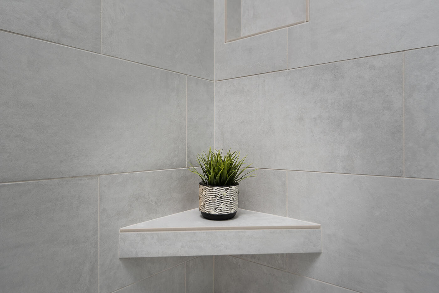 20506 Murphy Road, Unit LOT 42 Bend, OR 97702 - Photo 24 of 33 Primary Tile Shower