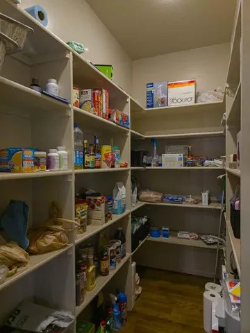 $585,000 | 1696 Northeast Parkwood Drive, Lee's Summit, MO 64064