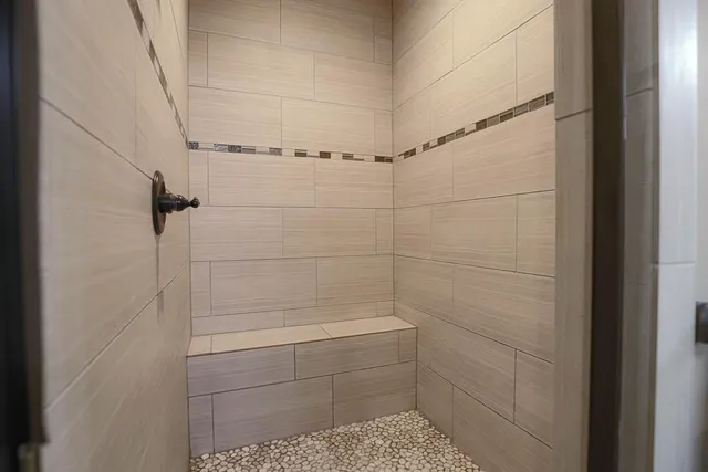 $585,000 | 1696 Northeast Parkwood Drive, Lee's Summit, MO 64064