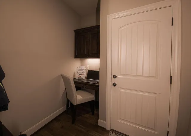 $585,000 | 1696 Northeast Parkwood Drive, Lee's Summit, MO 64064