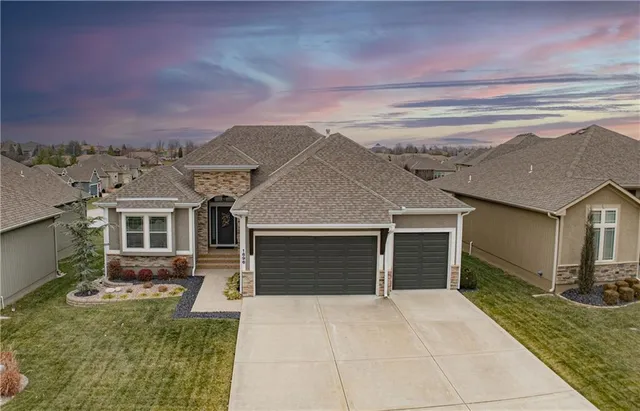 $585,000 | 1696 Northeast Parkwood Drive, Lee's Summit, MO 64064