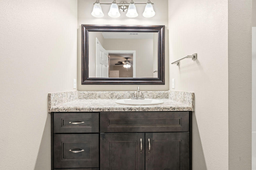 3172 Main Street Crestview, FL 32539 - Photo 20 of 30 Master Bath