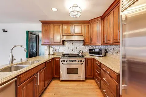 $285,000 | 858 Academy Avenue, Matteson, IL 60443