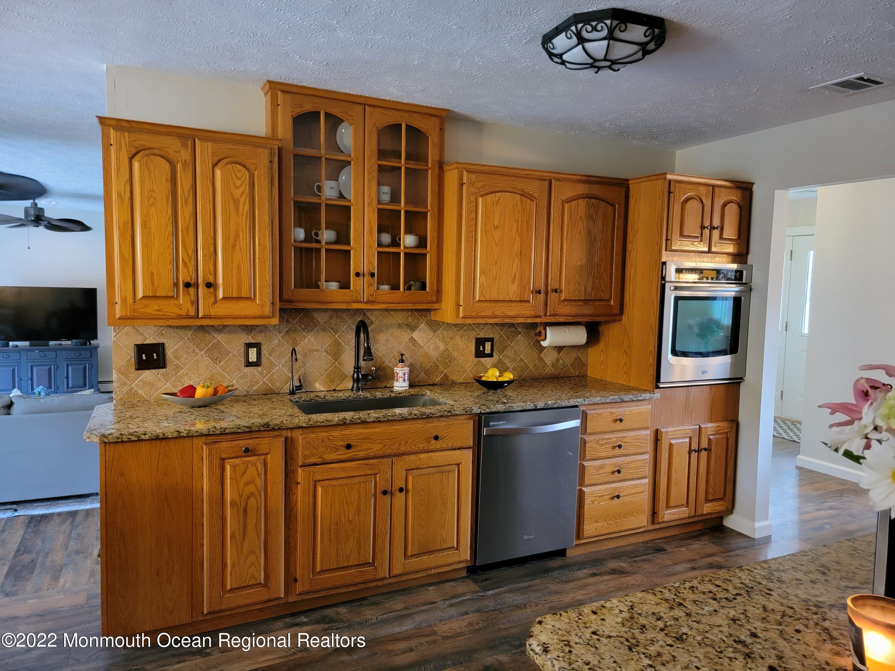 420 Stage Road Little Egg Harbor, NJ 08087 - Photo 5 of 71 built-in oven