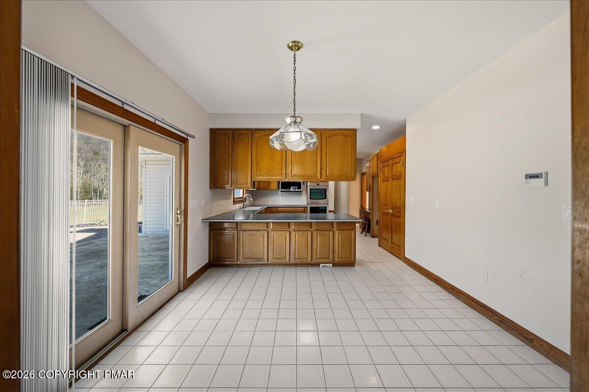 2506 Red Fox Lane Stroudsburg, PA 18360 - Photo 13 of 62 Dining Area