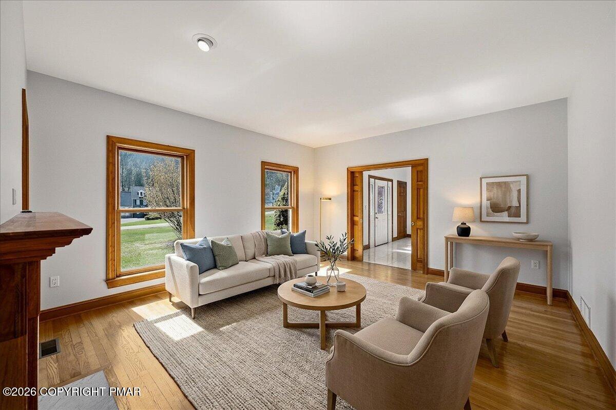 2506 Red Fox Lane Stroudsburg, PA 18360 - Photo 19 of 62 Virtually Staged - Living Room