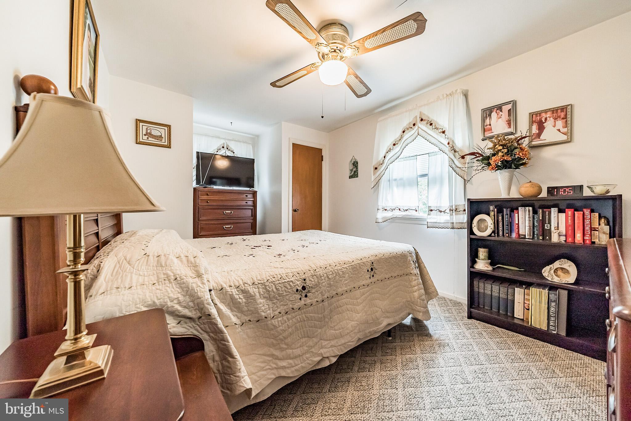 542 Overlook Road Philadelphia, PA 19128 - Photo 12 of 30