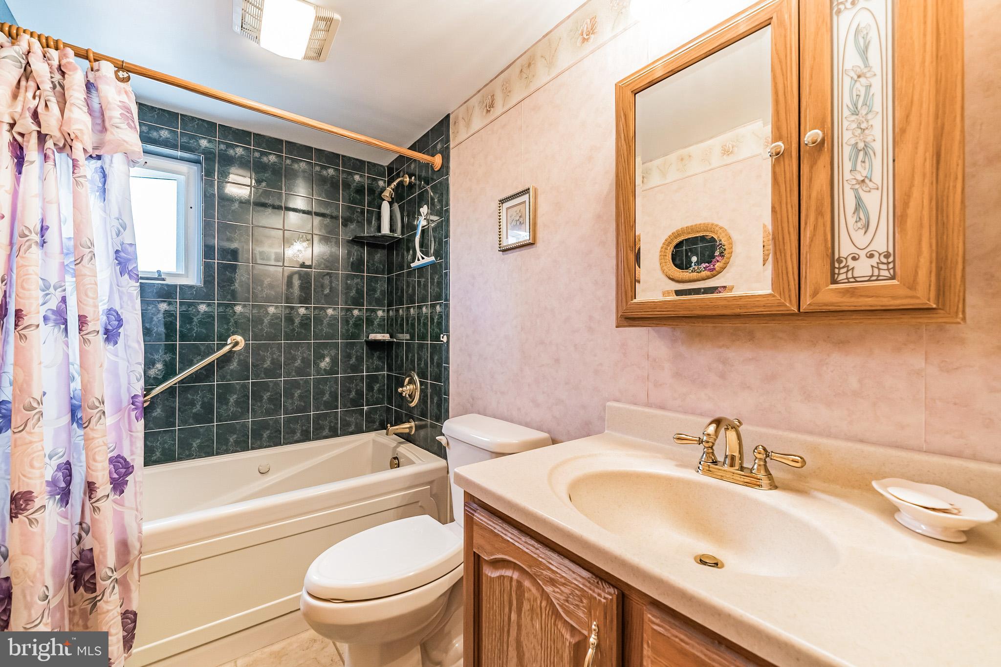 542 Overlook Road Philadelphia, PA 19128 - Photo 17 of 30