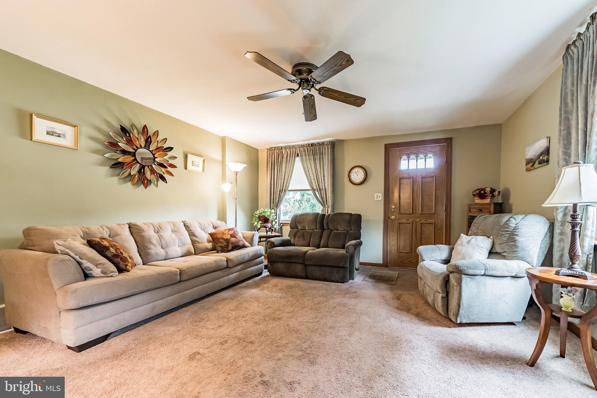 542 Overlook Road Philadelphia, PA 19128 - Photo 2 of 30