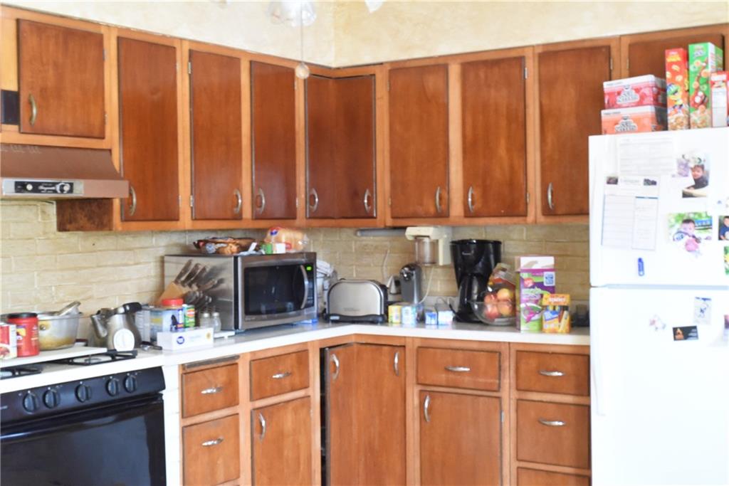 1070 Logan Road North Versailles, PA 15137 - Photo 4 of 5 Gallery Image 4