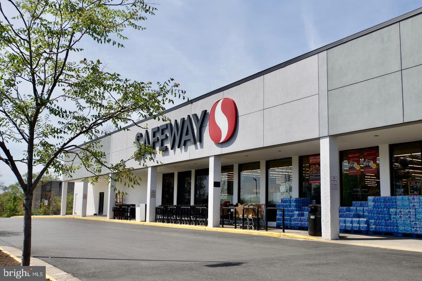 5911 Edsall Road, Unit 608 Alexandria, VA 22304 - Photo 37 of 42 Safeway