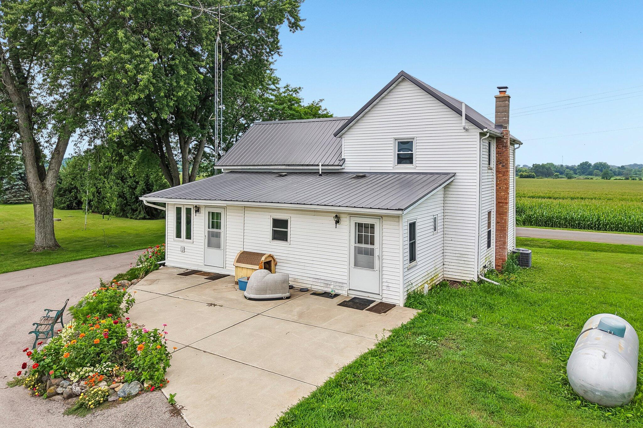 N1372-1374 Second Street Road Watertown, WI 53098 - Photo 36 of 69 Back of Home/Patio