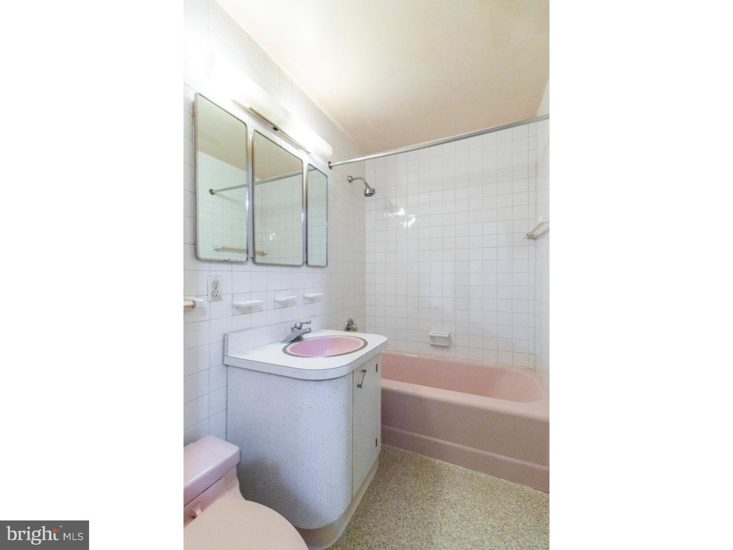 1405 Panther Road Wyncote, PA 19095 - Photo 20 of 24 Bathroom