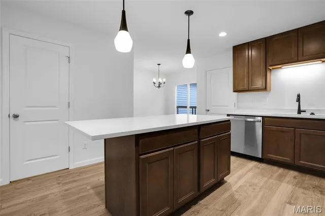 $299,912 | 439 Sunset Hollow Drive, Wentzville, MO 63385