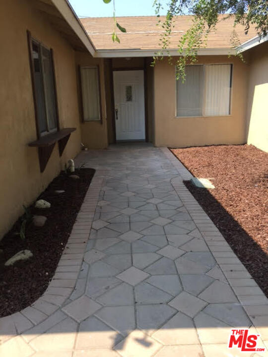 2163 Fitzgerald Road Simi Valley, CA 93065 - Photo 3 of 14 Gallery Image 3