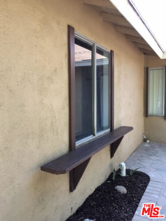 2163 Fitzgerald Road Simi Valley, CA 93065 - Photo 4 of 14 Gallery Image 4