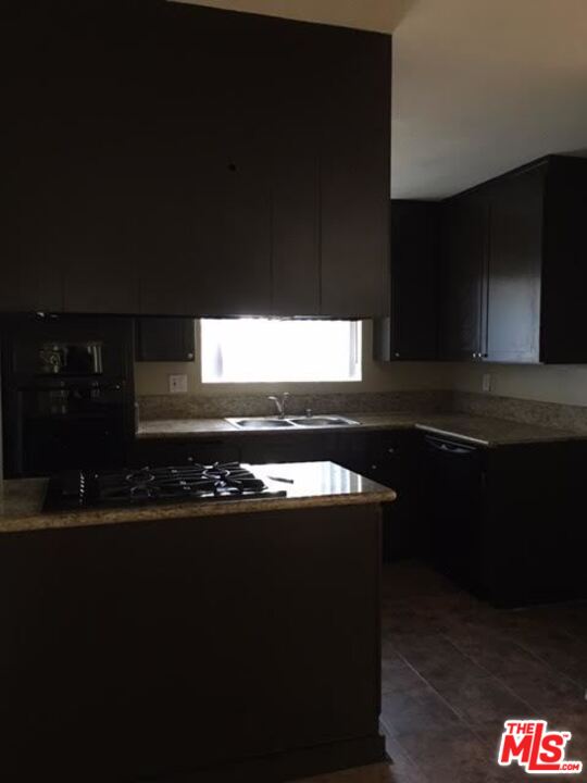 2163 Fitzgerald Road Simi Valley, CA 93065 - Photo 8 of 14 Gallery Image 8