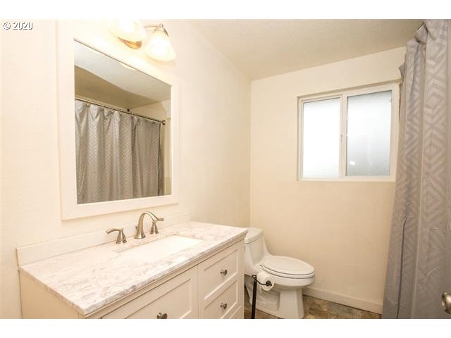 869 54th Place Springfield, OR 97478 - Photo 15 of 31
