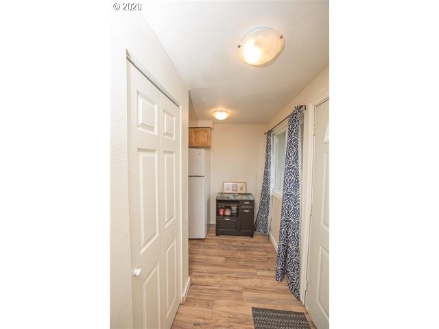 869 54th Place Springfield, OR 97478 - Photo 19 of 31
