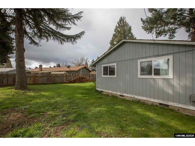 869 54th Place Springfield, OR 97478 - Photo 21 of 31