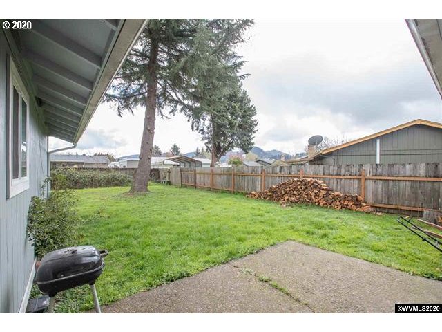 869 54th Place Springfield, OR 97478 - Photo 28 of 31