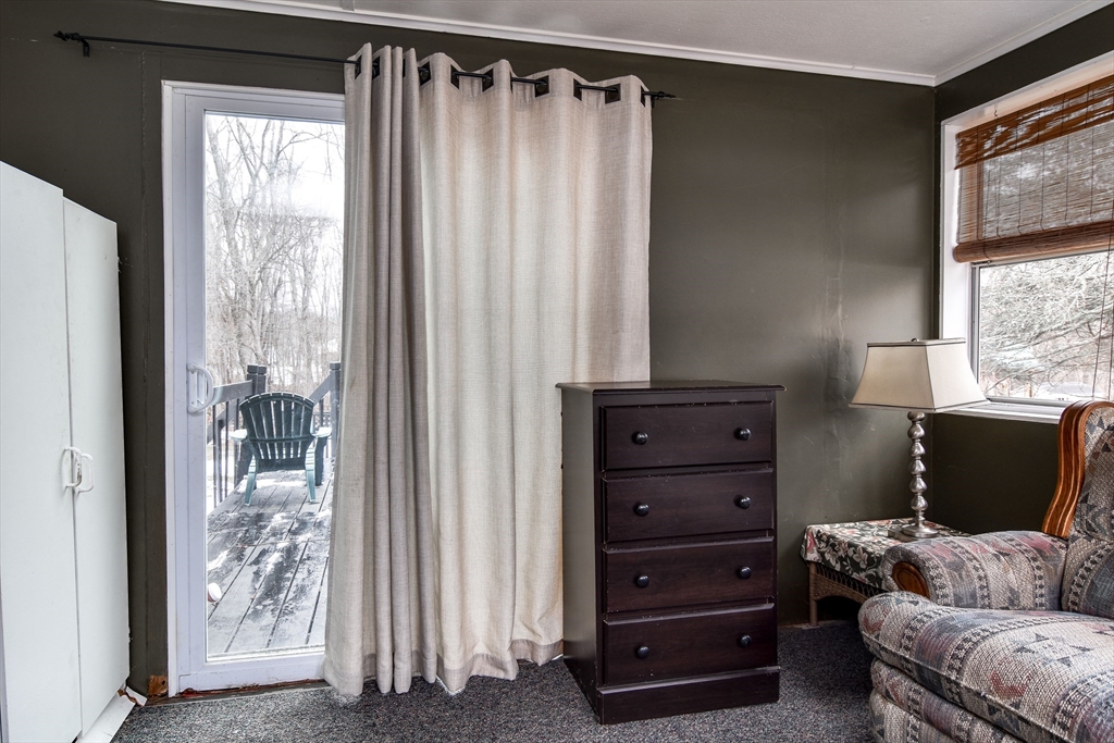 54 Shaw Farm Road Holliston, MA 01746 - Photo 8 of 21