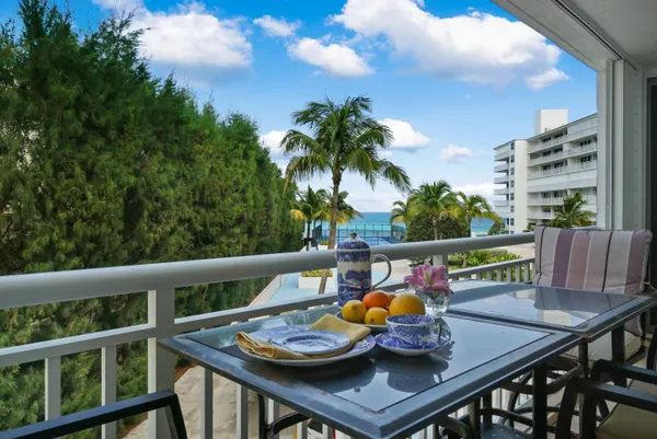 $8,500 | 3546 South Ocean Boulevard, Unit 420, South Palm Beach, FL 33480