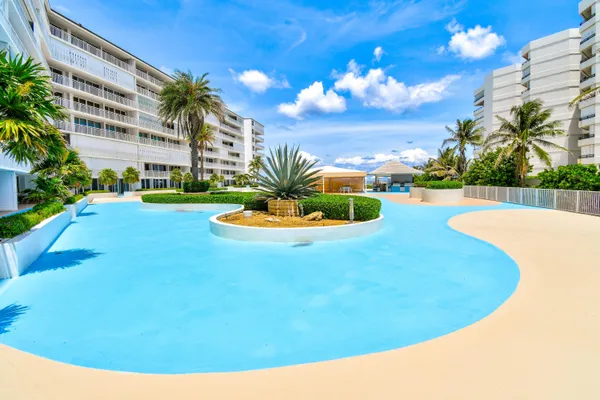 $8,500 | 3546 South Ocean Boulevard, Unit 420, South Palm Beach, FL 33480